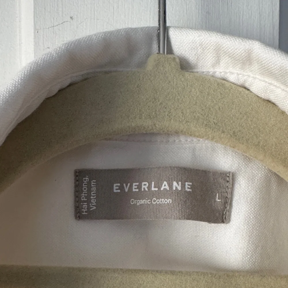 Everlane Organic Cotton Oxford Shirt in White L - Picture 2 of 14